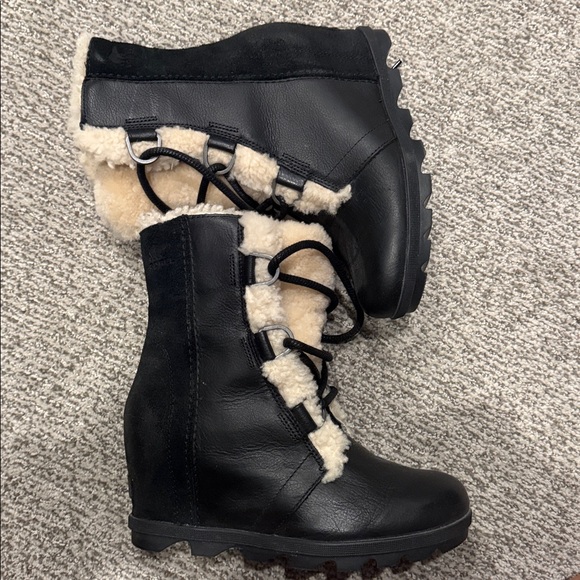 Sorel Black and Cream Winter Boots - Picture 6 of 7